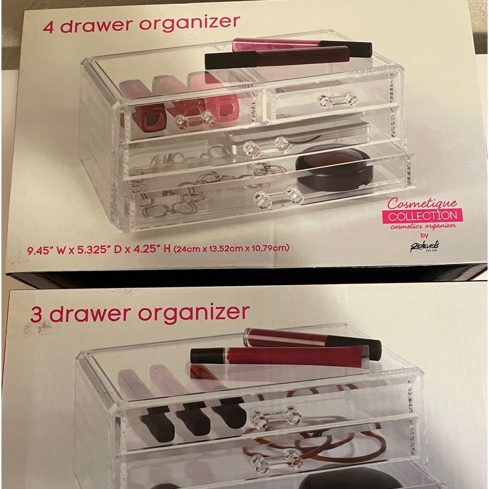 Cosmetic organizers set